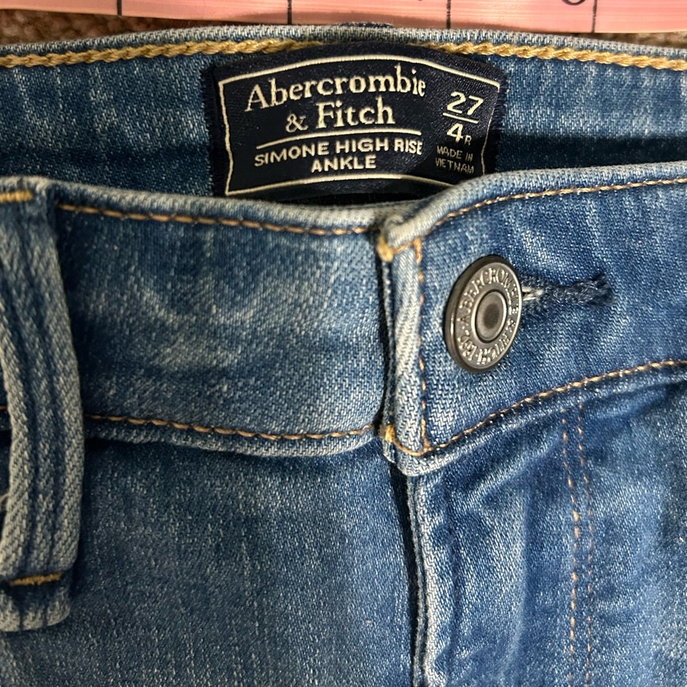 A&F Simone High Rise Ankle Jeans - Picture 3 of 5